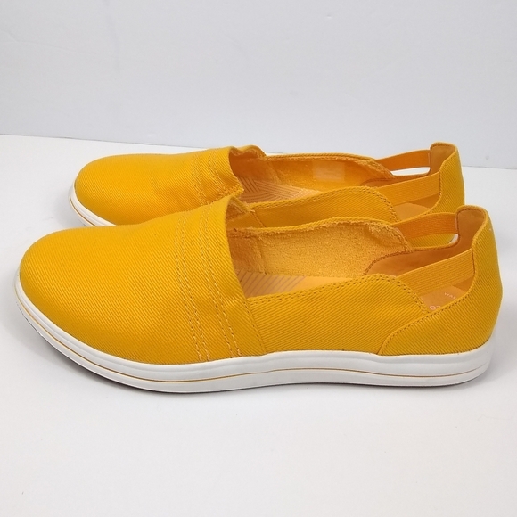 Clarks Cloudsteppers Breeze Step Slip-On Shoes Yellow Jaune Women's 11 Sneakers - Picture 5 of 10